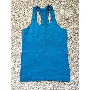 Gorgeous blue Lululemon tank size 8!
